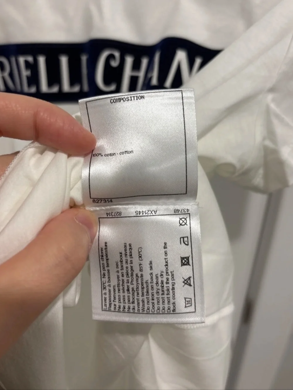 CHANEL White Cotton Tee with Navy Gabrielle Logo